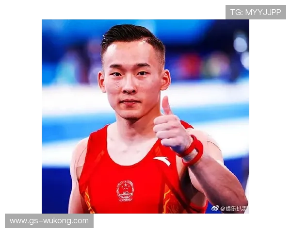 肖若腾赛前啃鸡腿，领奖台下喝冰美式？