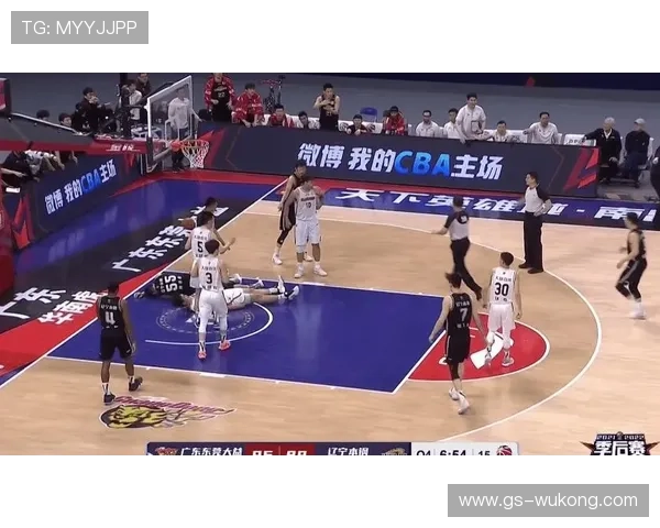 篮球比赛中假摔判罚的规则解析与判定标准